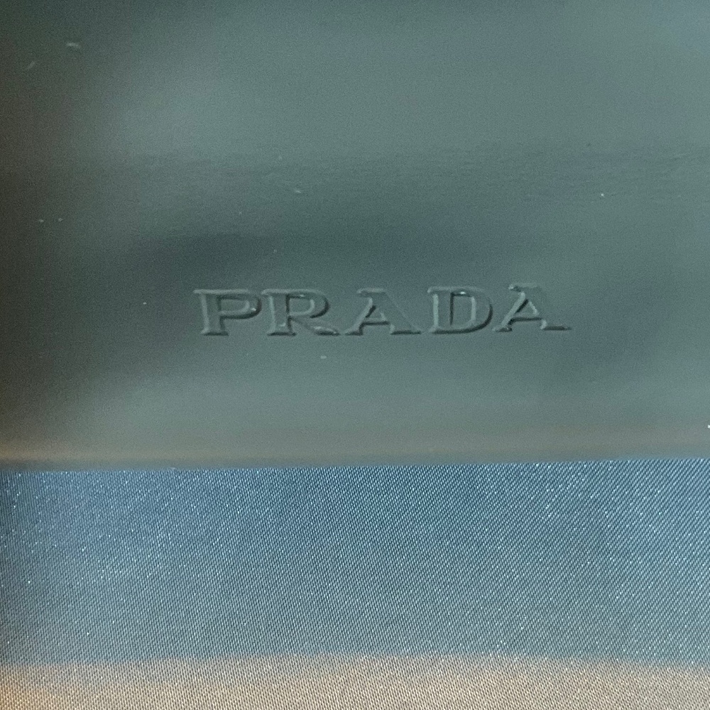 Prada gray leather tote with zipper closure.   62-H3Ab - Picture 2 of 10